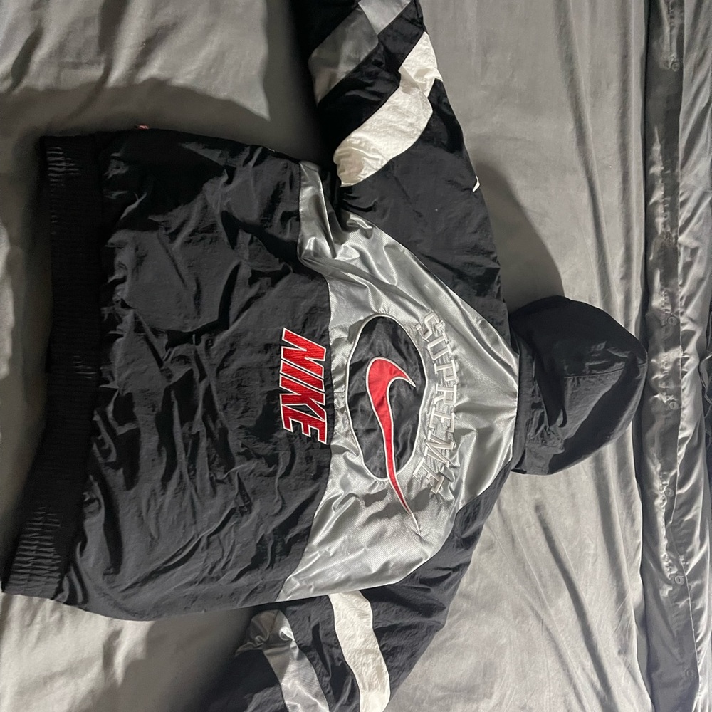 Nike Supreme Jacket - Silver